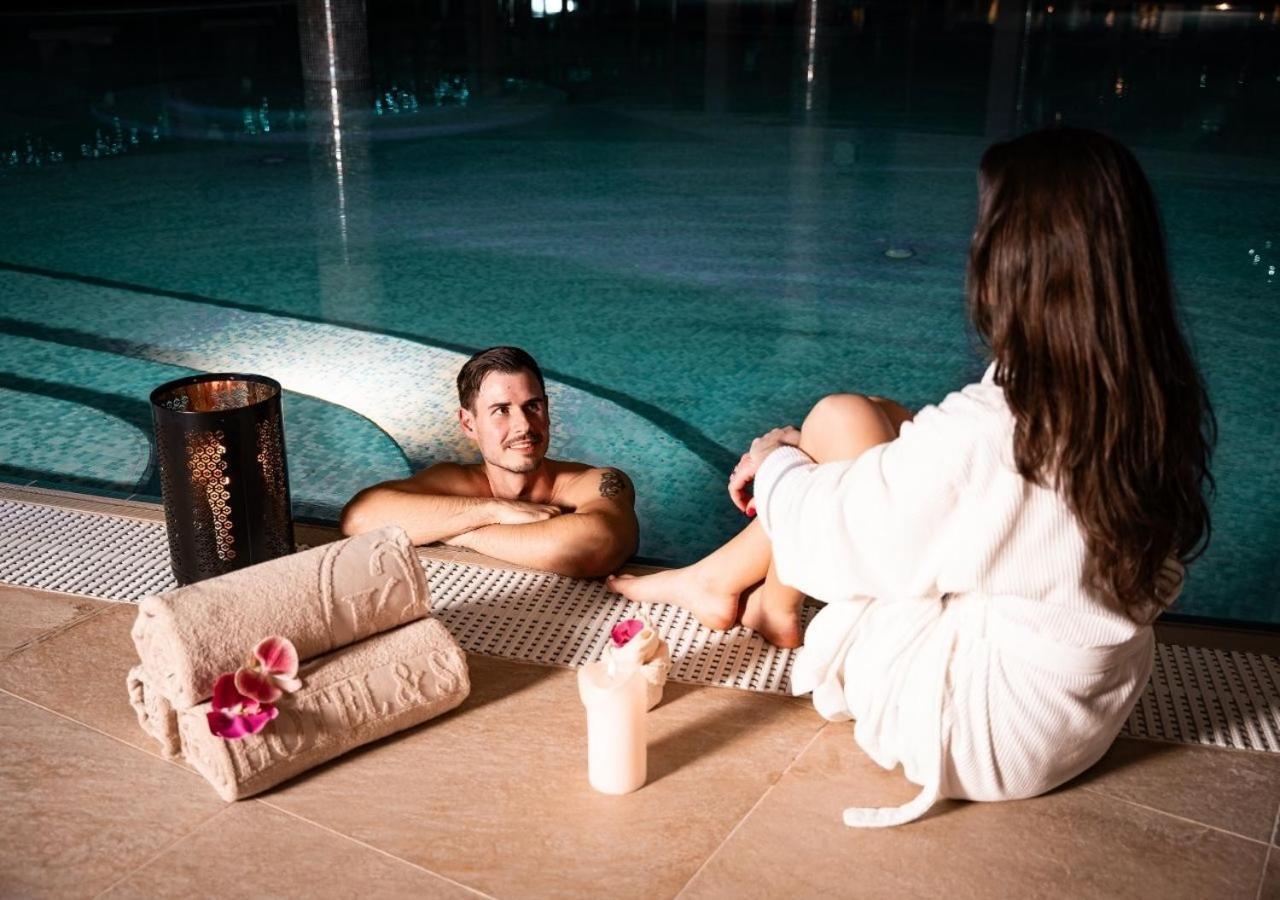 Hotel Wellness & Kaskady 4*